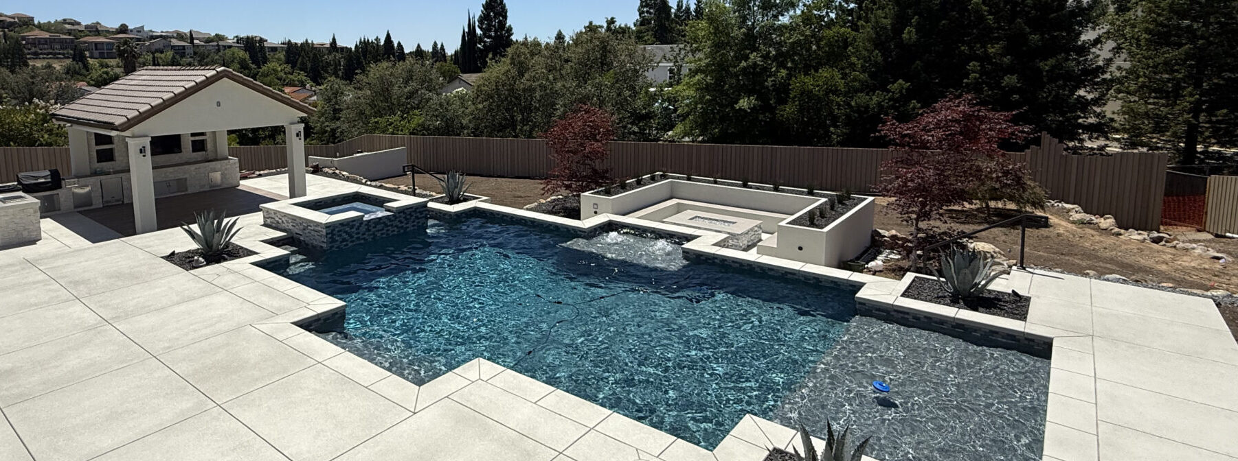Picture Ceron Pool From Meditaranean Shelf (2)